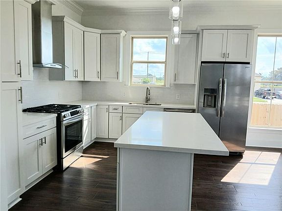 5th image of 8541 Creole Dr