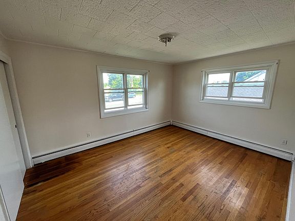 4th image of 61 Vandenburgh Ave #10