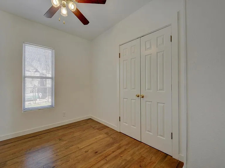 Ceiling fans in all rooms.
