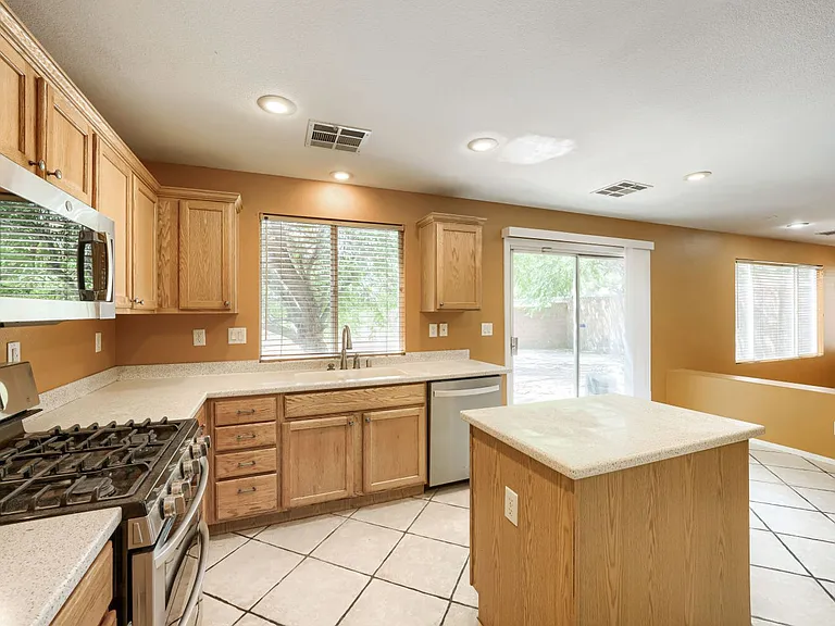 10381 Sleeping Sun Ct — Photo 9
