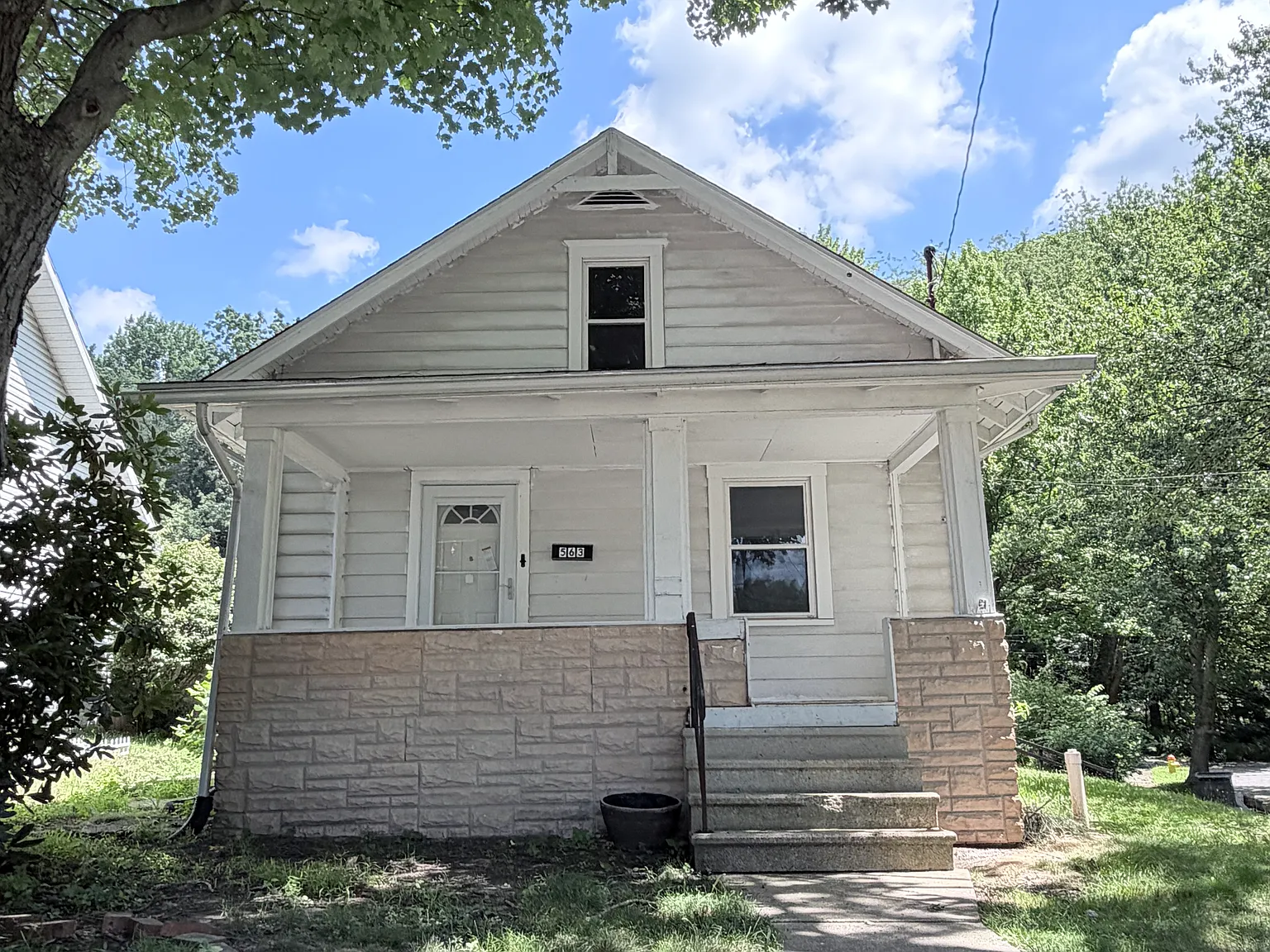 3 bed, 1.5 bath, 1035 sqft, $1,225 — Photo 1