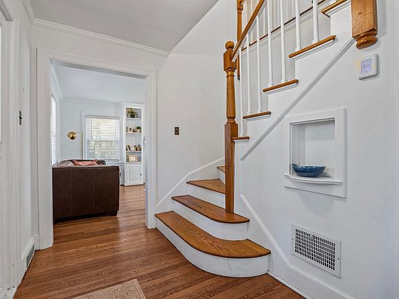 5th image of 2409 Stafford Ave