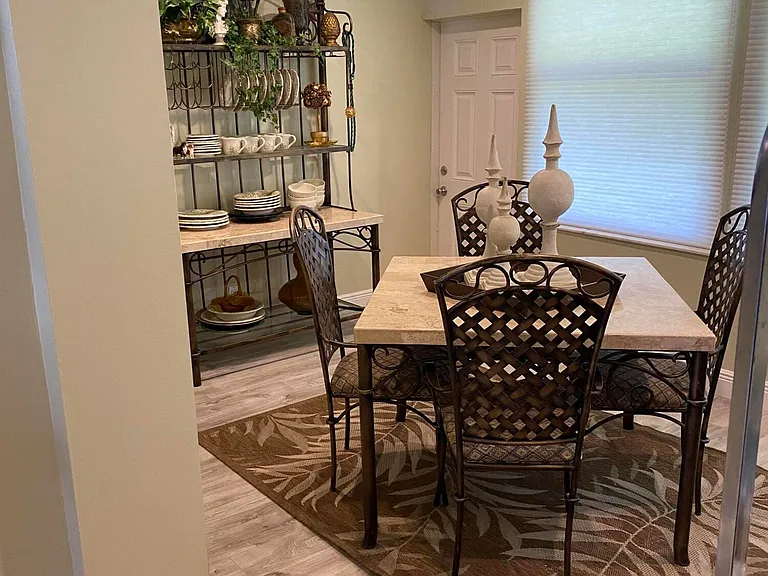 1101 Leisure Ln — Photo 18
