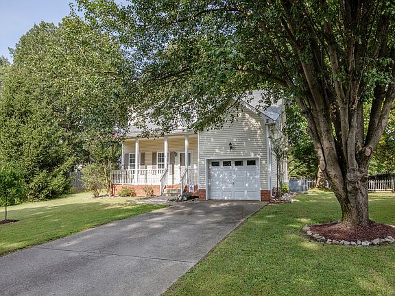 4th image of 102 Arapaho Ct