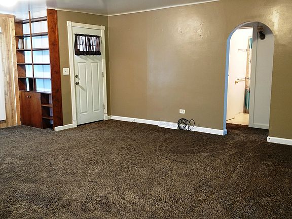4th image of 1710 W C St