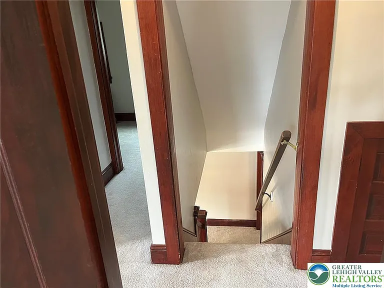 543 W Emaus Ave — Photo 50