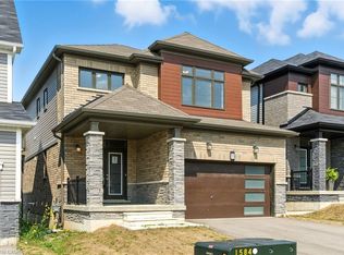 33 Santos Dr, Caledonia, ON