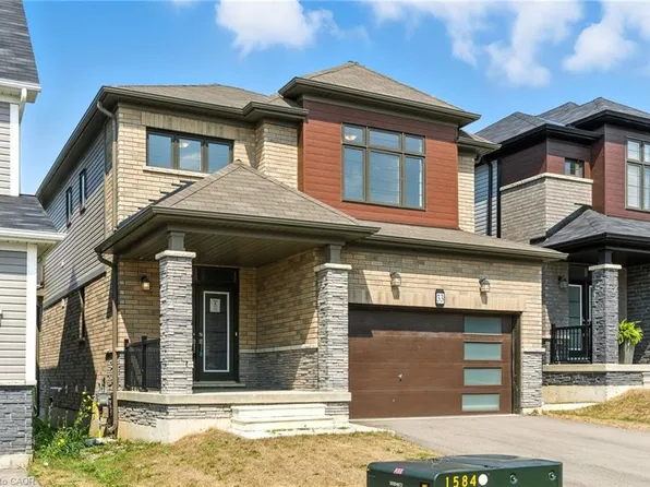 33 Santos Dr, Caledonia, ON N3W 0H2