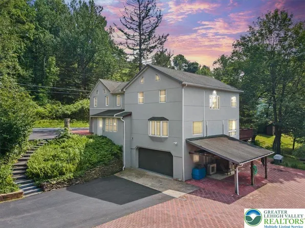 1553 Middle Rd, Stroudsburg, PA 18360