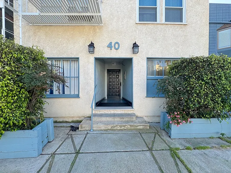 40 Brooks Ave #16 — Photo 31