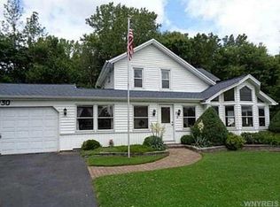 8930 Wolcott Rd, Clarence Center, NY 14032