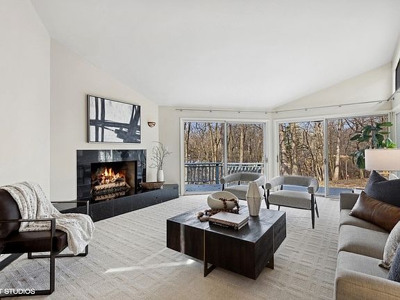 5th image of 3702 Frederick Dr