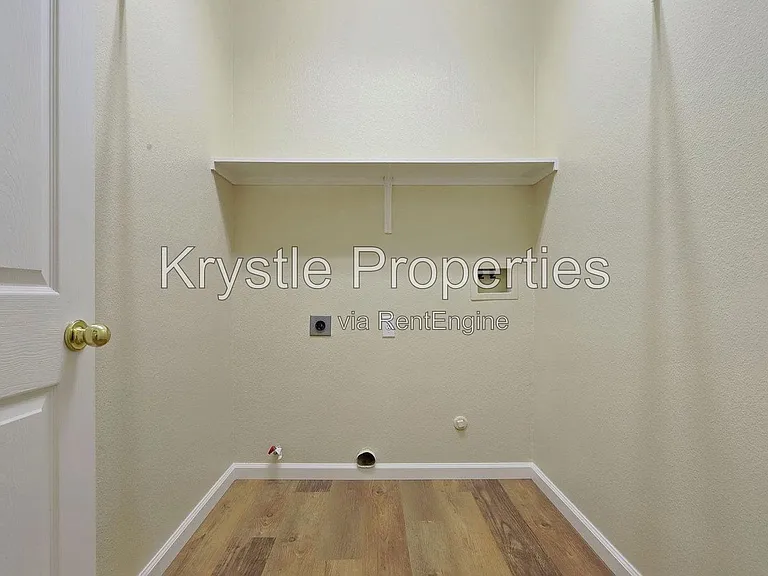 700 Westpark — Photo 14