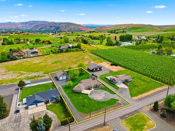 411 Mapleway Rd, Selah, WA 98942