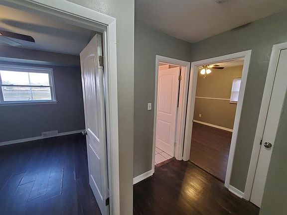 4th image of 225 Hawkesbury Dr