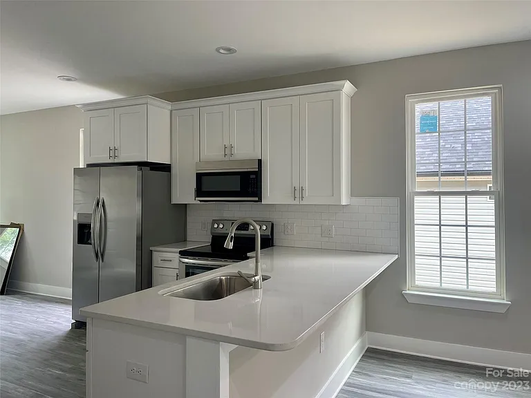 3425 Mable Hubbard Dr — Photo 5
