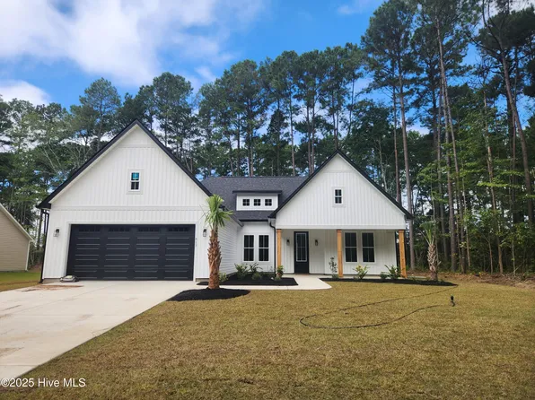 813 Boundaryline Drive NW, Calabash, NC 28467