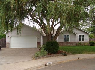 3018 Brett Loop, Eugene, OR 97404