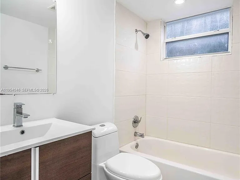 465 NE 59th St #12 — Photo 14