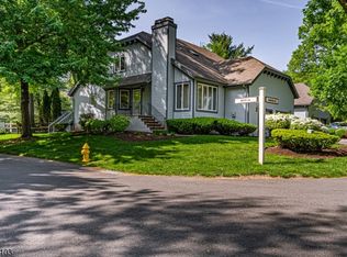 68 Easedale Rd, Wayne, NJ 07470