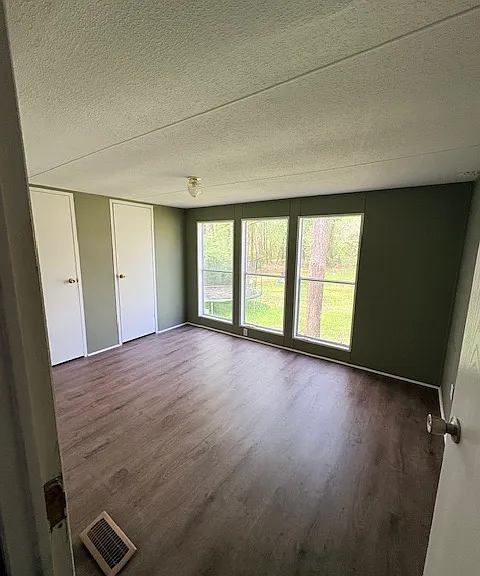 456 E Crusselle St #6 — Photo 3