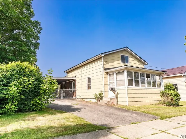 198 N Water St, Gowanda, NY 14070