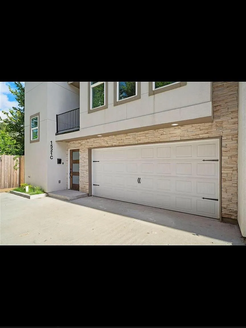 3 bed, 3.5 bath, 1859 sqft, $3,300 — Photo 2