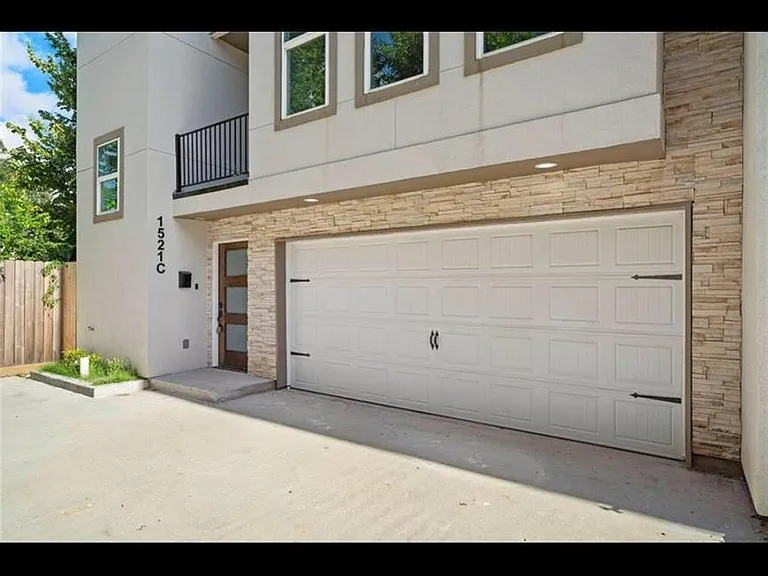 1521 Laird St #C — Photo 2