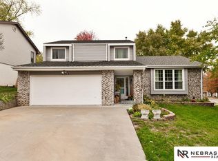 3704 Schuemann Dr, Bellevue, NE 68123
