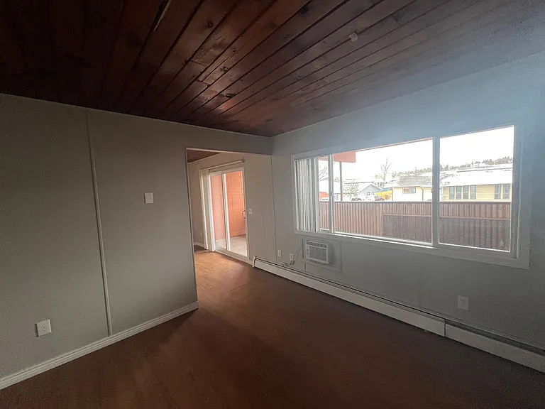 305 Cottonwood Ln #19 — Photo 4