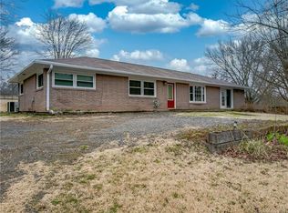 9 Hillhaven Dr, Mills River, NC 28759