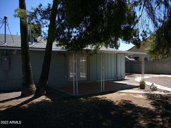 2nd image of 3240 E Sweetwater Ave