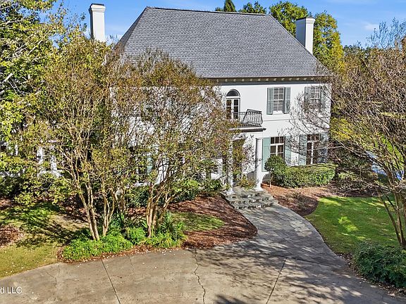 5th image of 119 Bridgeview Cir