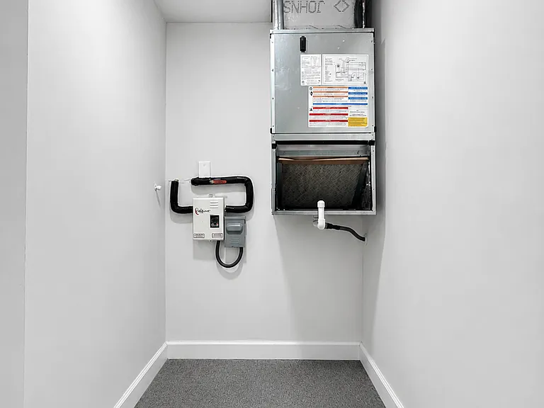 Chelsea Manor Apartments — Photo 25