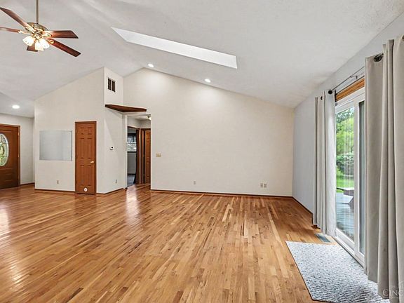 5th image of 1834 Chaney Rd