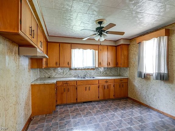 5th image of 1031 Pike St