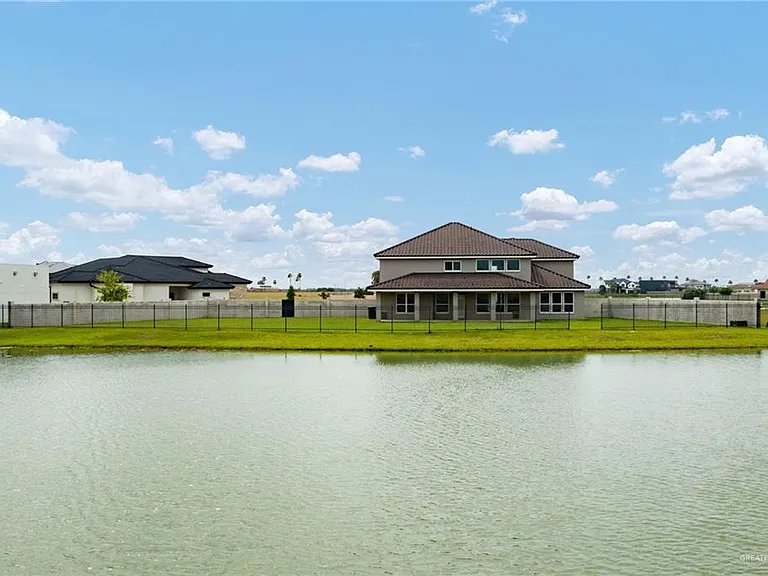 4628 Estancia Pkwy — Photo 31
