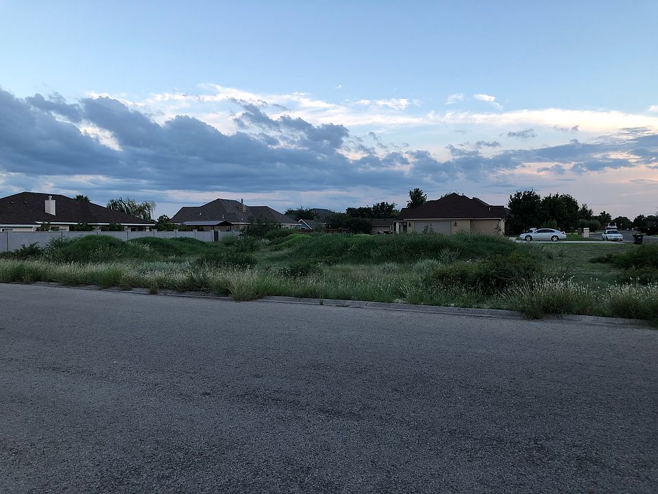 2nd image of 309 Ceniza Ridge Dr