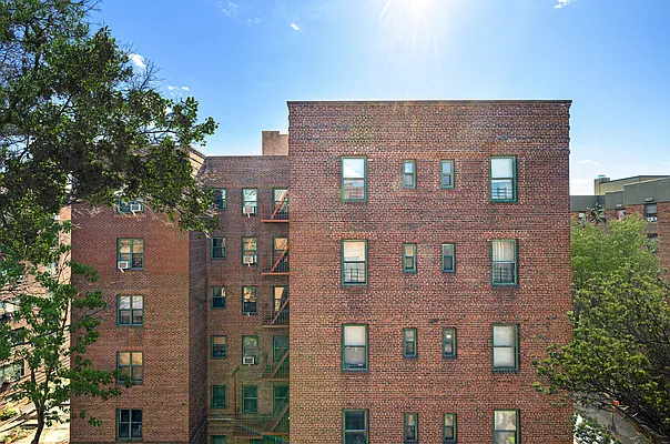 Sold by Compass | media 13