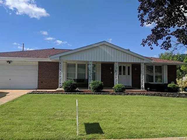 4601 Mooncrest Dr photo 1