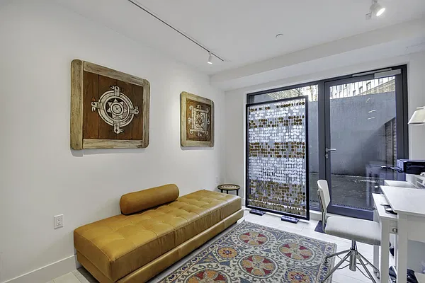 Rented by Compass | media 6