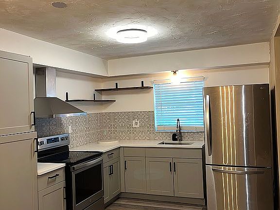 Quartz Countertop Kitchen