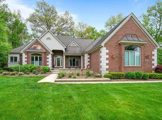 2004 Carsons Cv, Commerce Township, MI