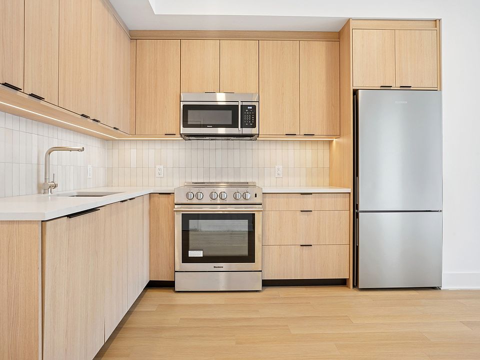 1st image of 499 President St #241