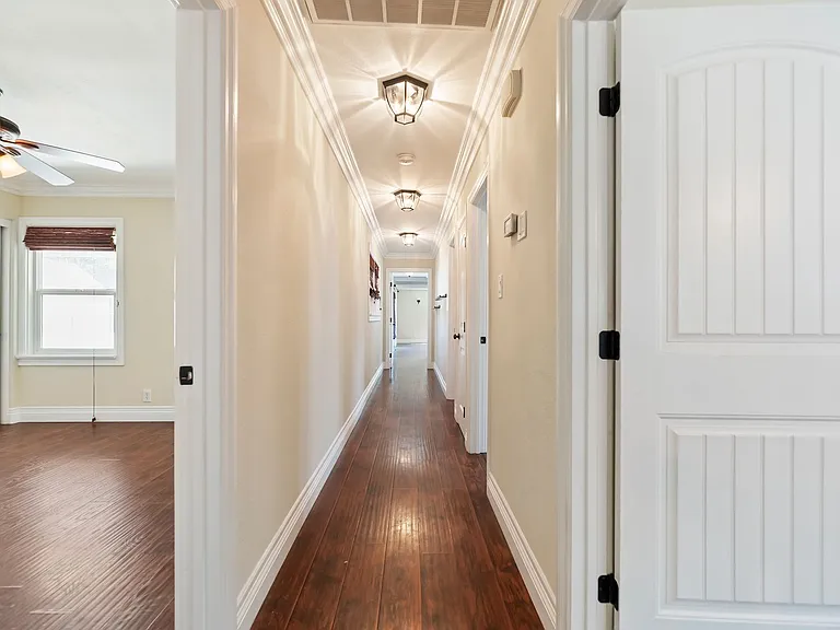 4570 Emerson St — Photo 20