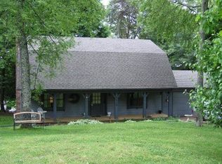 1529 N Courtney Oak Ln, Knoxville, TN 37938