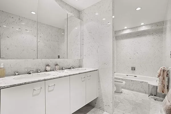 Rented by Sotheby's International Realty | media 7