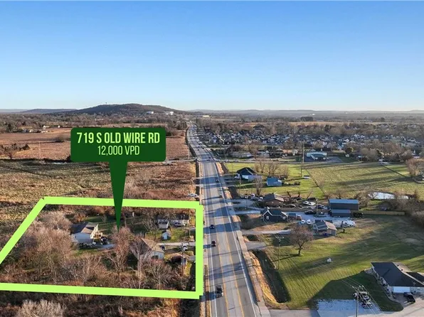 719 Old Wire Rd, Rogers, AR 72756