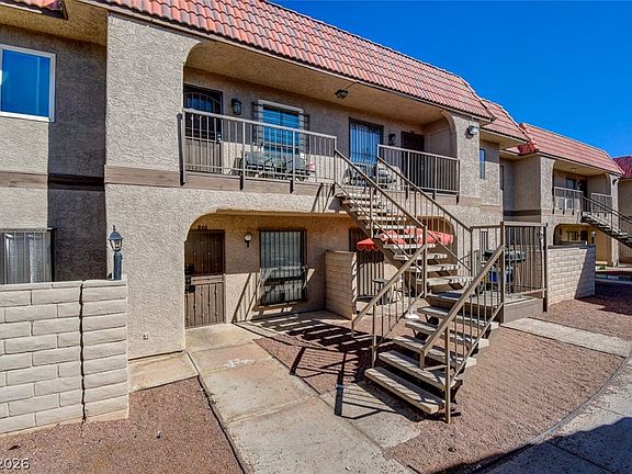 2nd image of 4300 N Lamont St APT 243