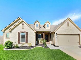 540 Wellshire Dr, West Columbia, TX 77486